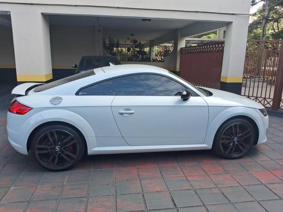 AUDI TT 2.0 TFSI COUPÉ ATTRACTION 2P GASOLINA S-TRONIC AUDI TT 2.0 TFSI COUPÉ ATTRACTION 2P GASOLINA S-TRONIC